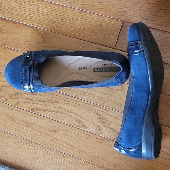 Clark's flat shoes. Blue suede shoes - Picture 2 of 2